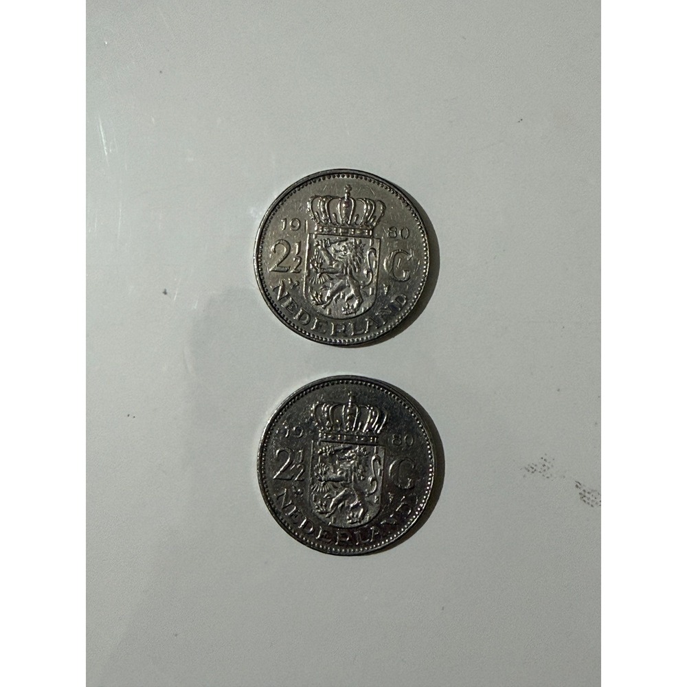 Netherlands 1980 2 1/2 Gulden Queen Juliana Rijksdaalder Coins Lot of 2 - Picture 1 of 10